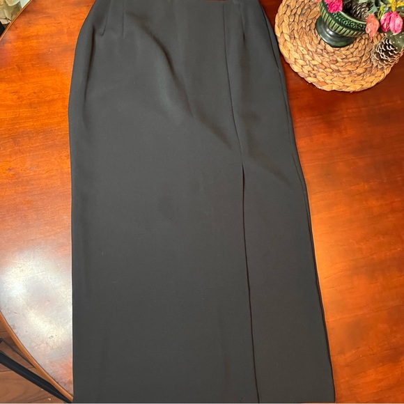 Alia Shoes - Alia size 8 black long pencil skirt